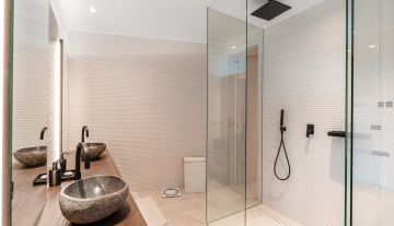 Resa Estates luxury vila Can Furnet modern Villa moderna bathroom 6.jpg